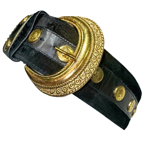 R.J. Graziano Black and Gold Statement Belt. Size Small. - Picture 6 of 14